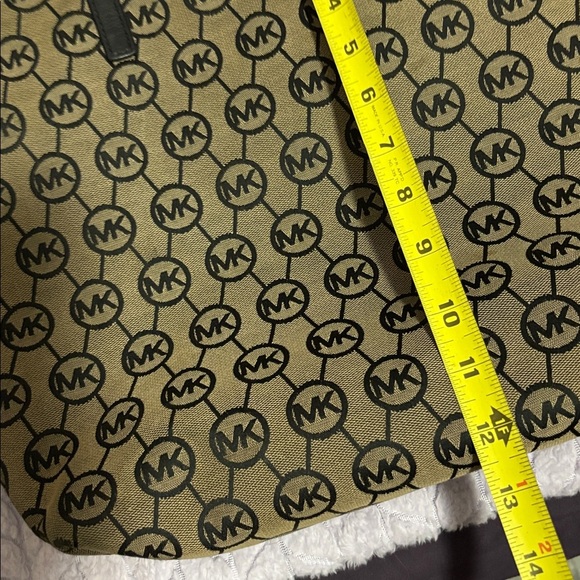 Michael Kors Monogram Black and Tan Tote - Picture 8 of 9